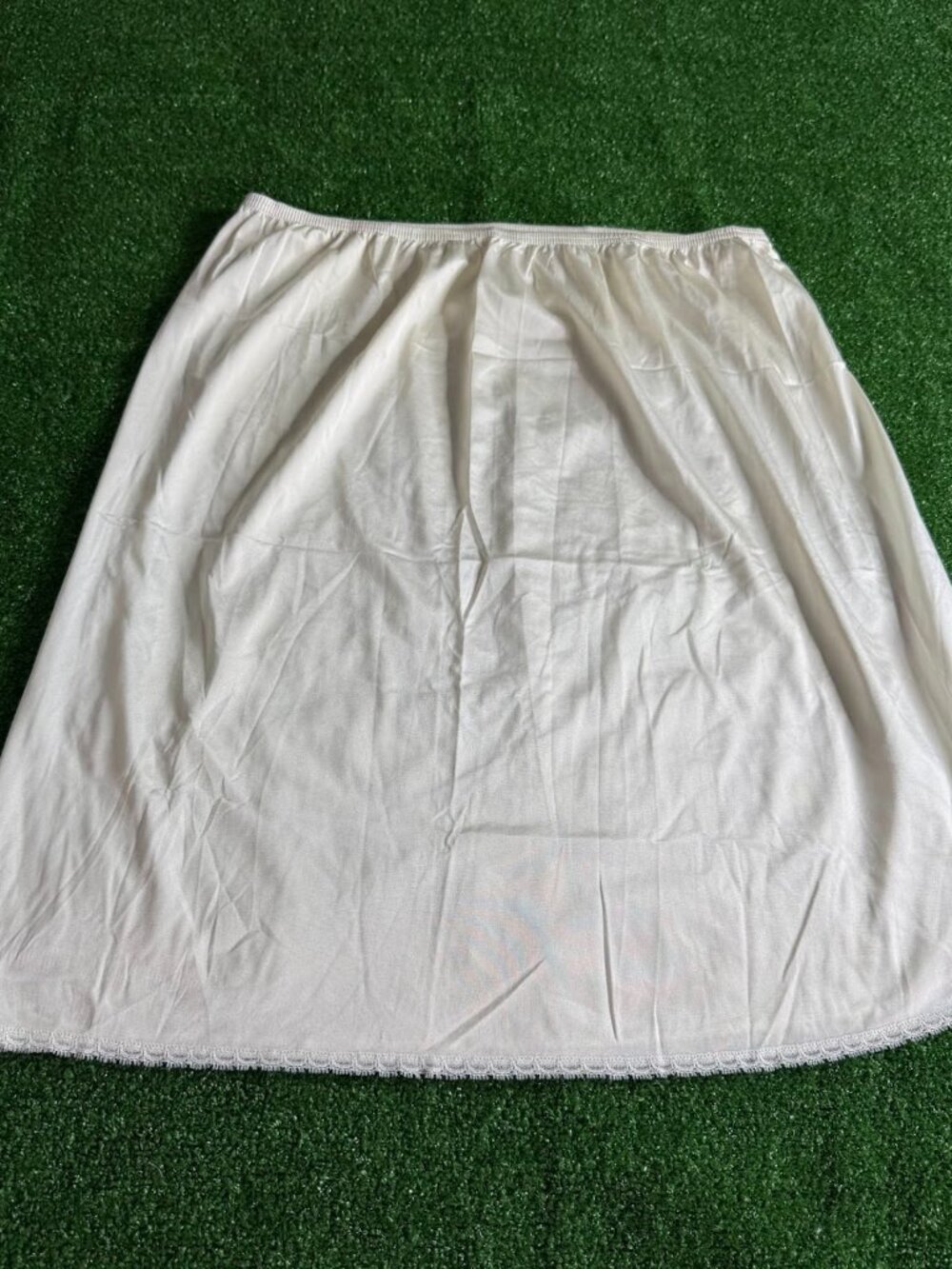 Vintage Vanity Fair Off White Nylon Tricot Lace Trim Half Slip Underskirt L